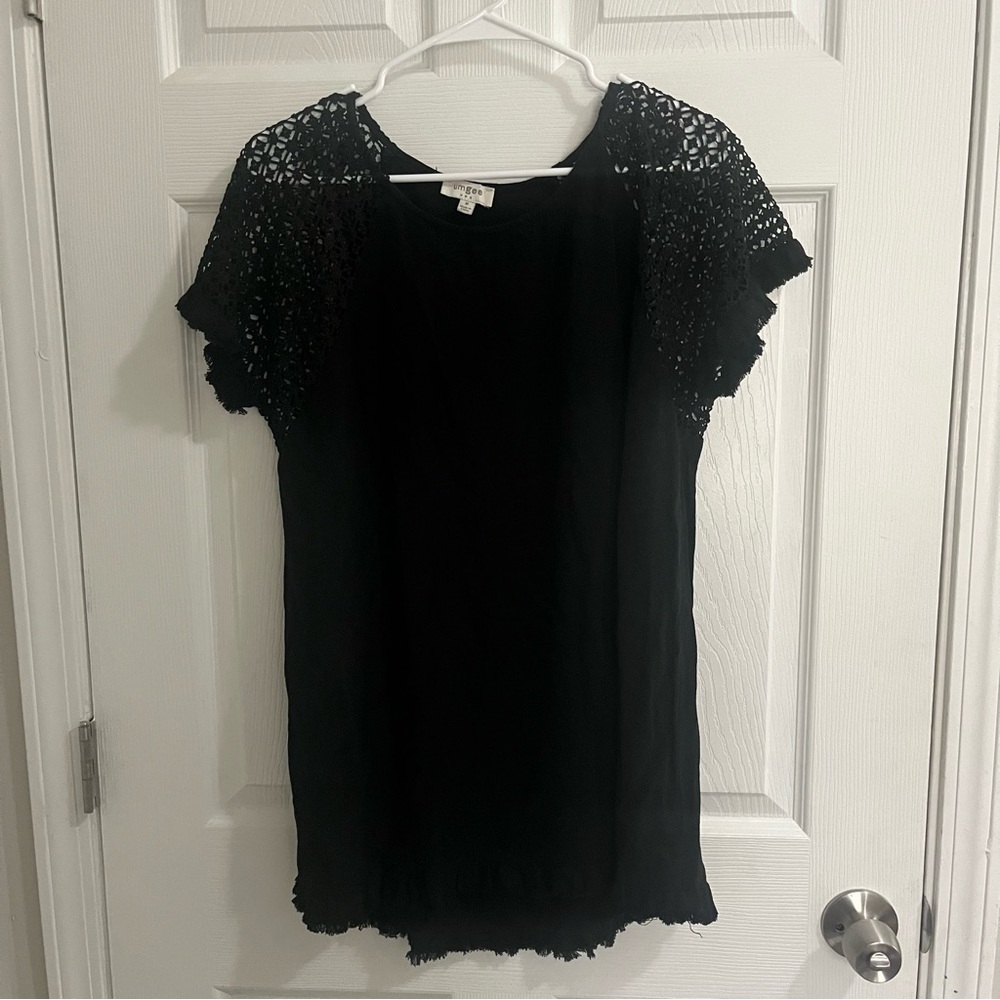 Umgee women’s black crochet fringe hem linen cotton top blouse